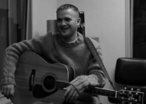 Brad Nietfeldt performing